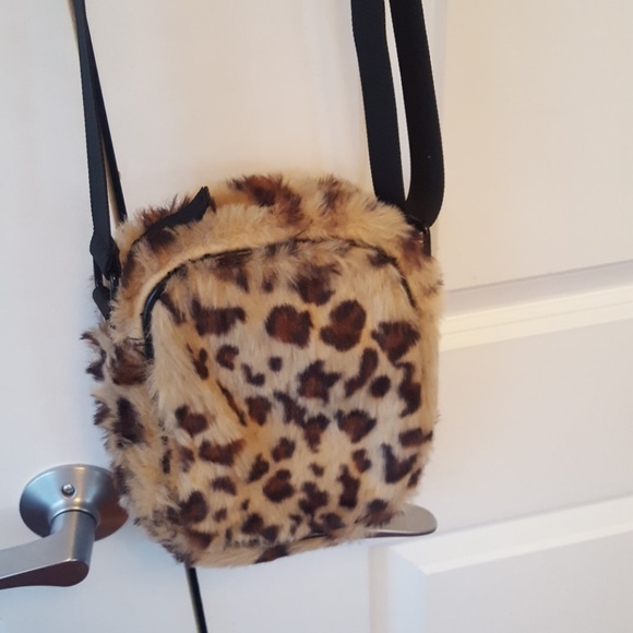 👜Urban Outfitter bag👜 - Picture 4 of 4